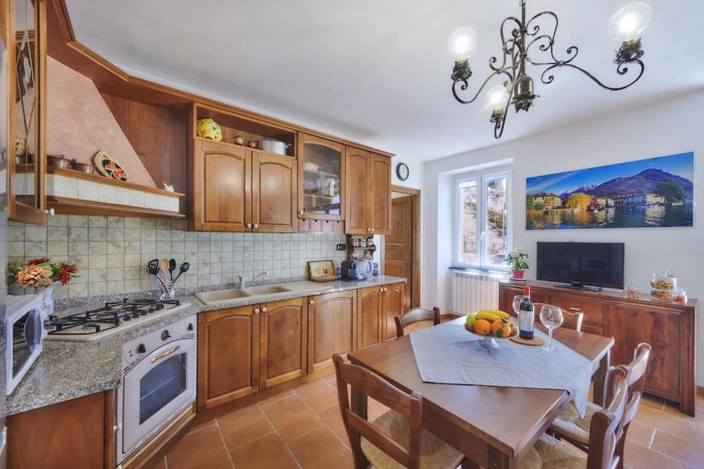 Casa Ducale Como Lake View แมนเดลโล เดล ลาริโอ ภายนอก รูปภาพ